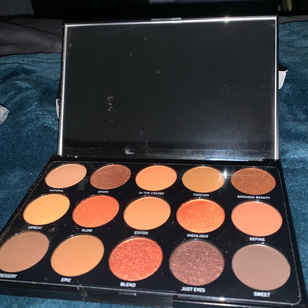 Morphe day slayer 15d eyeshadow palette